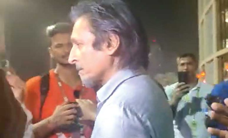 Watch Pcb Chief Ramiz Raja Snatches The Phone Of An Indian Journalist