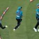 'It's not out'- Fans lash out at umpire for giving Michael Neser's controversial catch as out against Sydney Sixers in BBL 2022